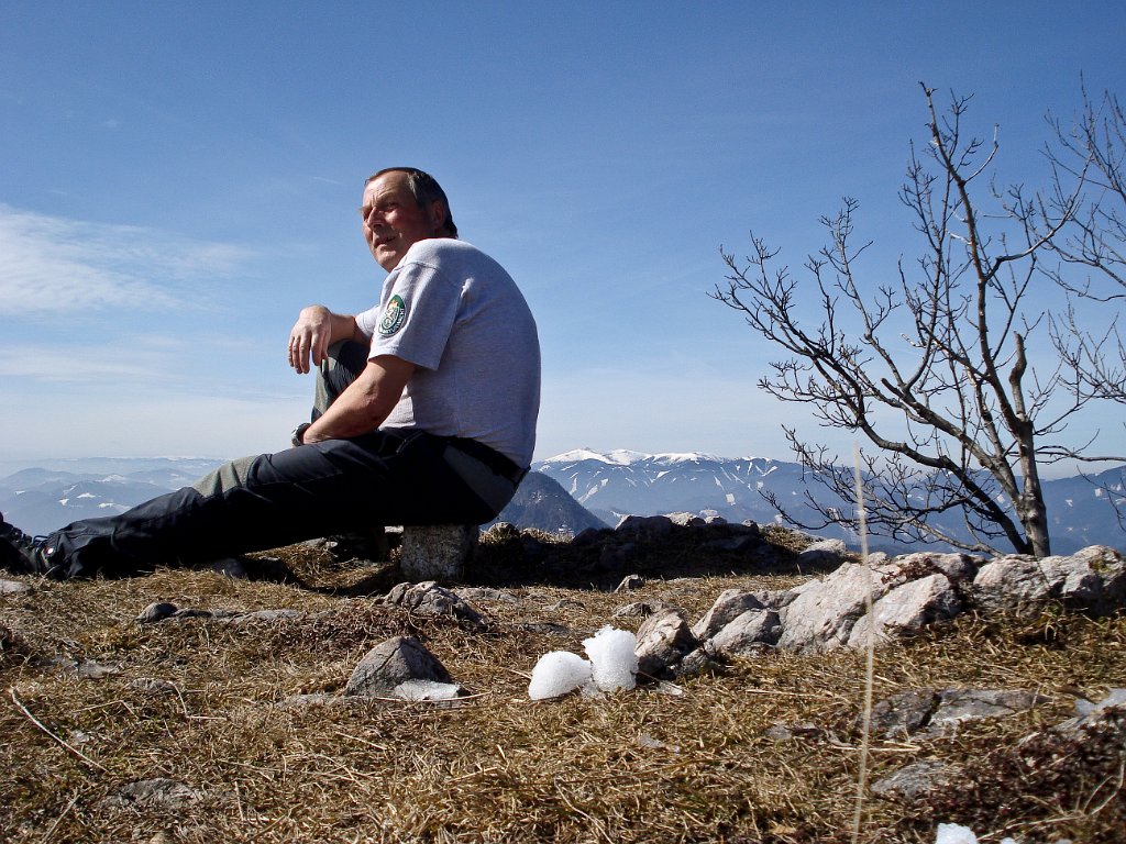 16 Rast am Roehtelstein.JPG